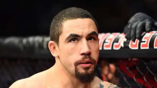 Уиттакер считает, что UFC не должен давать Адесанье незамедлительный реванш против Стрикленда