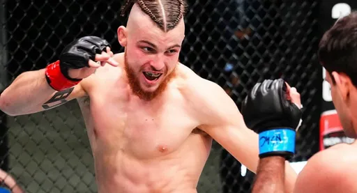 Донченко нокаутировал Берггрена на турнире UFC Fight Night 280 в Баку