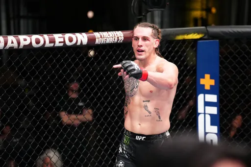 Аллен победил Крейга удушающим приемом в главном бою UFC Vegas 82
