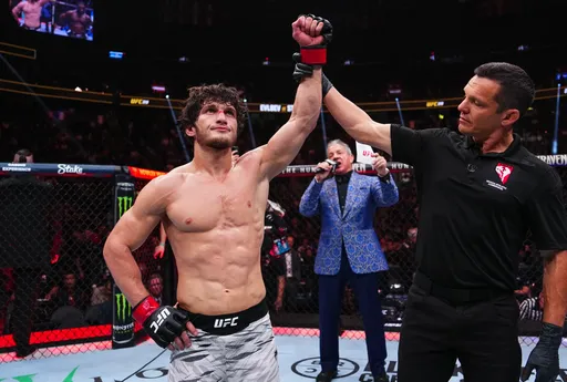 Сехудо сомневается, что Дана Уайт даст Евлоеву бой за титул UFC