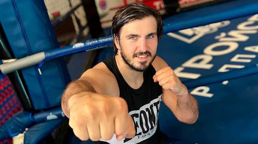 Вахитов завоевал контракт с UFC, бой Бенавидеса и Моррелла: самое главное за день в единоборствах