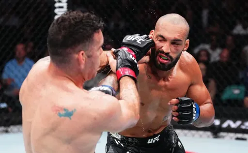Бывший чемпион UFC Вайдман не отрицает, что ткнул Бруно Силву пальцем в глаз