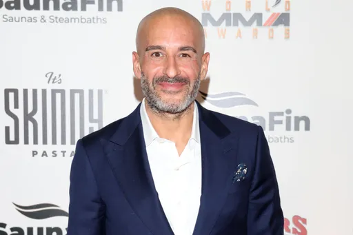 Комментатор UFC Аник заявил, что на турнире в Белом доме могут разыграть до семи поясов