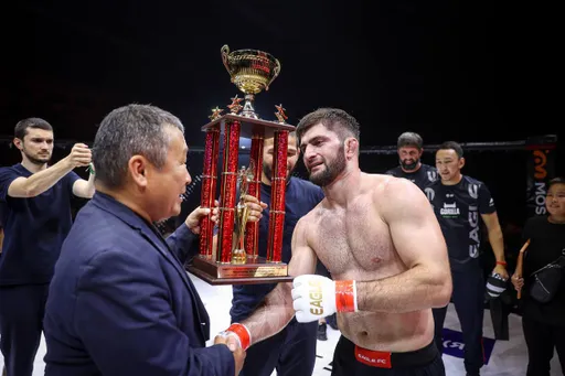 Абдураков выиграл Кубок Главы Республики Саха на турнире Eagle FC 53