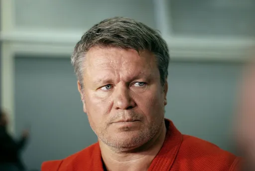 Тактаров показал подготовку к поединку с Монсоном