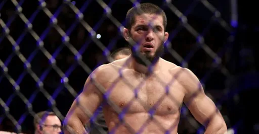 Махачев отреагировал на официальный постер боя с Порье на UFC 302