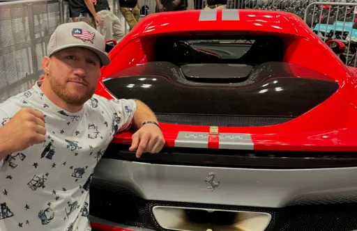 Гейджи выиграл Ferrari 812 GTS в соревнованиях с фанатами