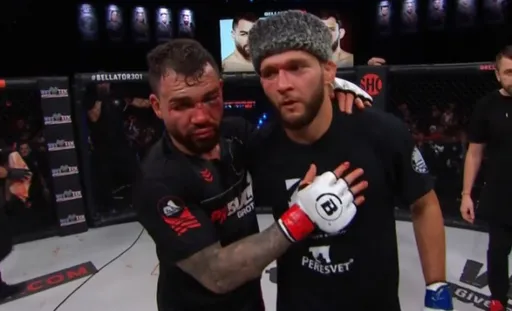 Шаблий победил Фрейре и вышел в финал Гран-при Bellator в легком весе