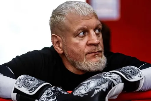 Александр Емельяненко проведет боксерский поединок в июне