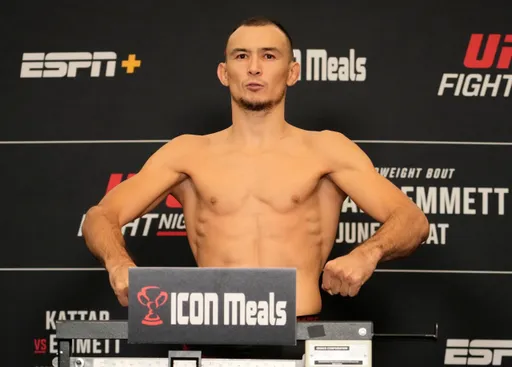 Экс-боец UFC Исмагулов подписал контракт с GFL