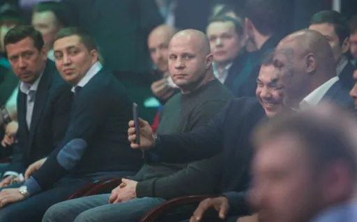 Хрюнов заявил, что президент UFC Уайт намерен организовать бой Федора и Тайсона в Арабских Эмиратах