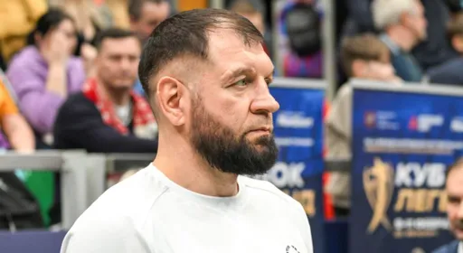 Александр Емельяненко провел открытую тренировку перед боем с Дациком