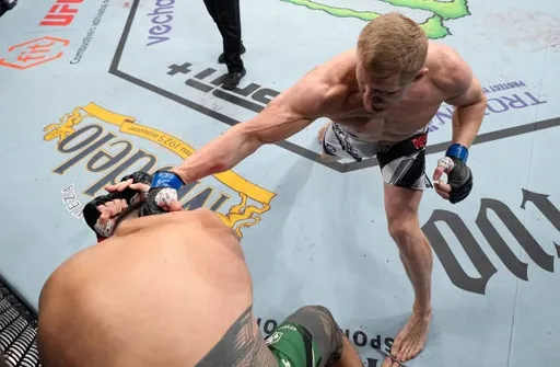 Павлович собирается отобрать у Нганну титул UFC. Кто станет следующей жертвой россиянина?
