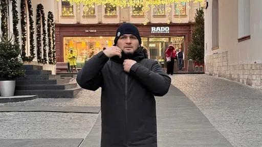 Хабиб показал, как погулял по Москве: нормально так прогулялся