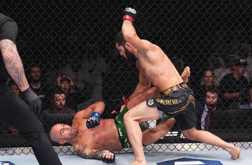 Олейник объяснил, почему Махачев не возглавил рейтинг P4P UFC