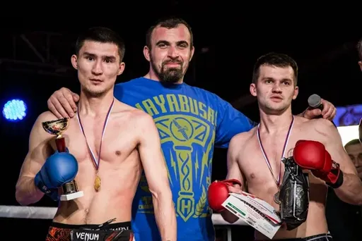 Реалити-шоу Ultimate Fighter по-русски, подраться может каждый: что такое «Бои белых воротничков»