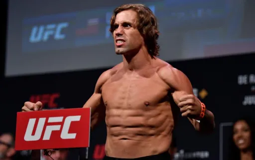 Член Зала славы UFC Фейбер возобновил карьеру и проведет бой 25 мая