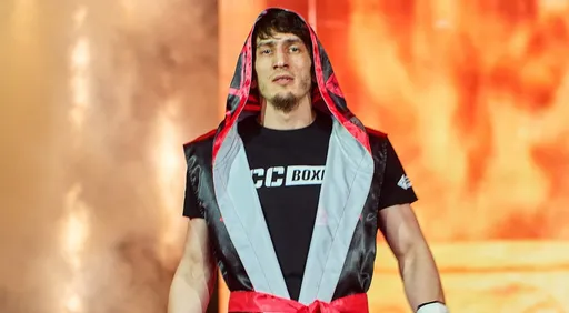 Абдуллаев и Муратайя 10 мая проведут бой за пояс временного чемпиона IBF в легком весе
