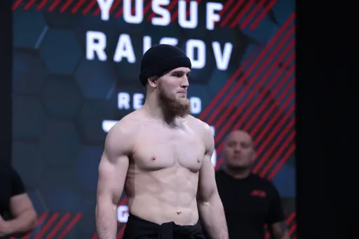 «Низкий уровень». Раисов раскритиковал титульный бой на UFC 324