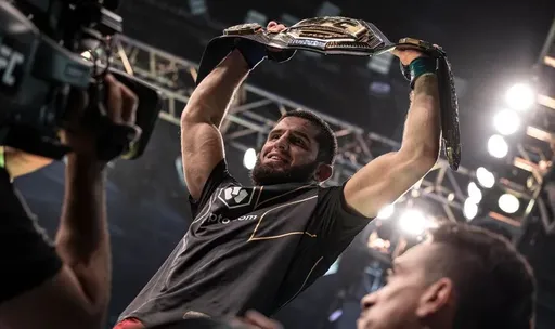 Мендес рассказал, когда Махачев может провести бой за титул чемпиона UFC в полусреднем весе