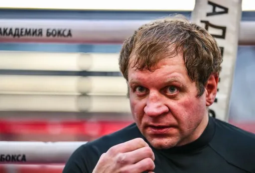 Александр Емельяненко провел бой с тенью
