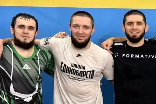 Махачев поддержал Зайнукова и Изагахмаева перед турниром UFC в Абу-Даби