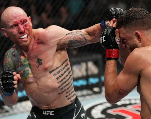 Джош Эмметт победил Келвина Каттара решением судей на UFC Austin