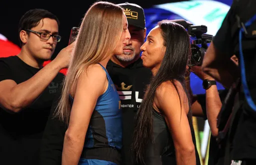 Дичева нокаутировала Сантос и стала чемпионкой PFL в женском наилегчайшем весе
