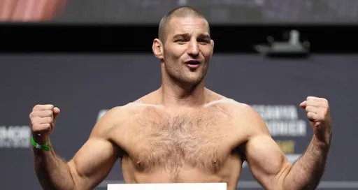 Бой Стриклэнда и Каннонье на UFC Fight Night 212 отменен