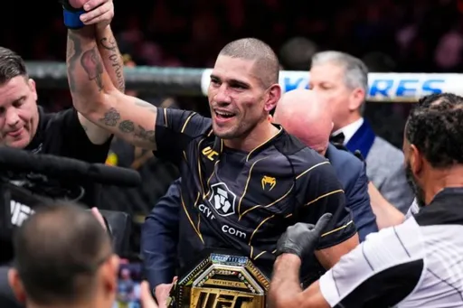 Перейра: хочу защитить свой титул чемпиона UFC немыслимое количество раз