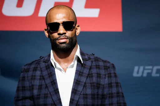 Бывшие бойцы UFC Манува и Коултер проведут боксерский поединок 30 августа в Орландо