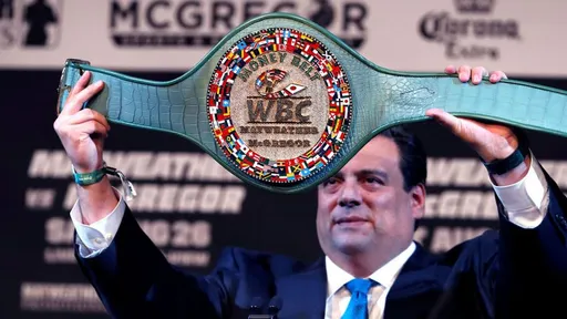 Президент WBC планирует создание лиги с участием боксеров-трансгендеров