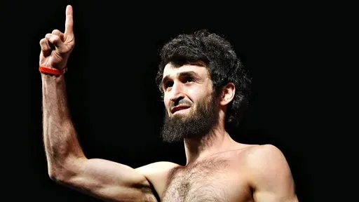 Забит Магомедшарипов показал свои возможности в прыжках