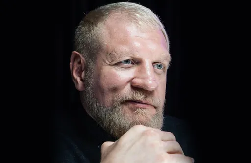Менеджер Емельяненко оценил вероятность организации боев для подопечного со звездами поп-ММА
