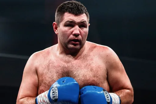 Бабанин: Пакьяо получил бой за титул WBC за былые заслуги