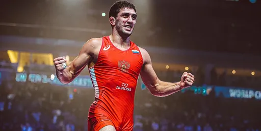 Олимпийский чемпион по вольной борьбе Сидаков стартовал с победы на «Кубке Содружества»