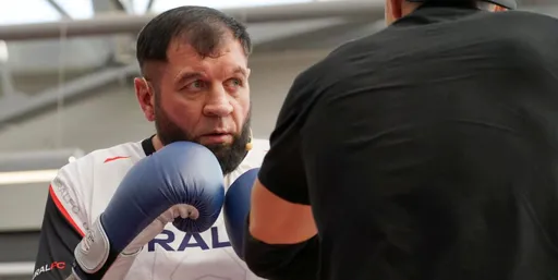 Дацик – об отмене боя с Емельяненко: эта крашеная пародия на Киркорова ответит за свой язык