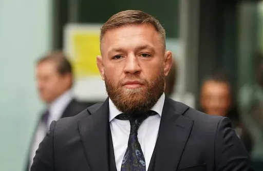 В Дублине сожгли автомобиль женщины, обвинившей Макгрегора в нападении