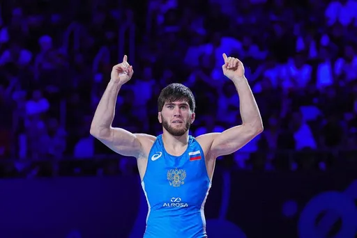 Россиянин Угуев завоевал золото на чемпионате Европы по борьбе в Албании