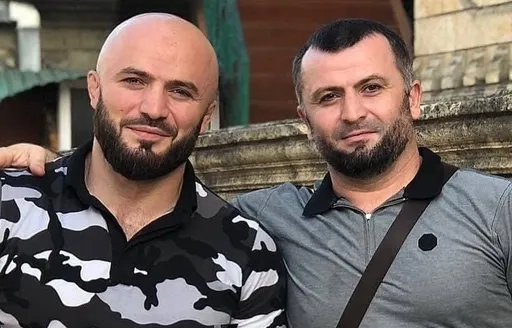 «300 тысяч долларов за бой Маги со Шлеменко в Омске». Рамазан Исмаилов – о соперниках брата и Тактарове