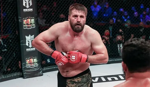 Минаков хотел бы провести прощальный бой в AMC Fight Nights