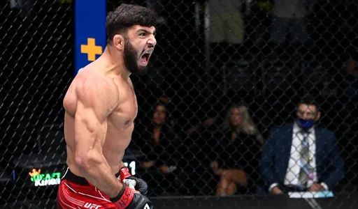 «Они проявили неуважение ко мне»: Царукян продолжает ссориться с UFC после срыва боя с Махачевым