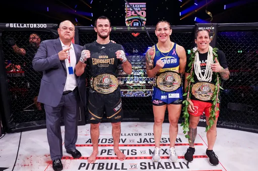 Усман Нурмагомедов отказался жать руку Лиз Кармуш на турнире Bellator 300