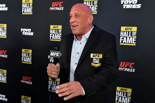 Член Зала славы UFC Марк Колман пострадал во время пожара, спасая своих родителей из огня