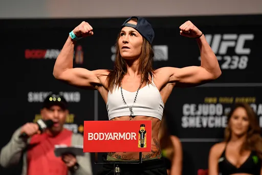 Экс-боец UFC Джессика Ай подписала контракт с BKFC