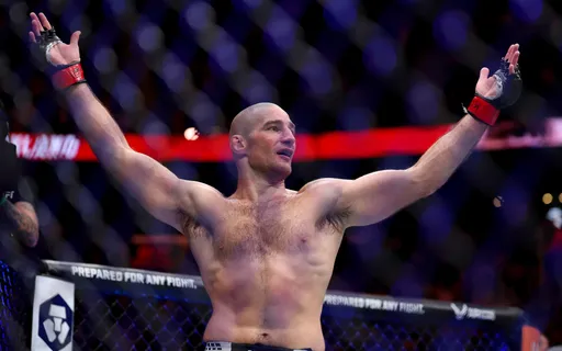 Чемпион UFC Стрикленд назвал причину задержки анонса боя с Имавовым