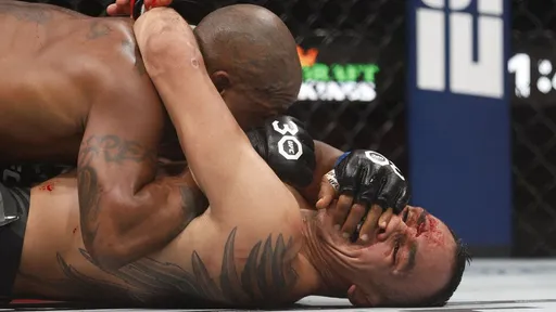 Фергюсон высказался после поражения Грину на UFC 291