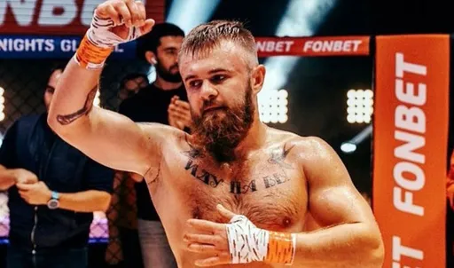 Служил в Сирии, работал тренером в Москве, сейчас дерется в Bare Knuckle: биография Евгения Курданова