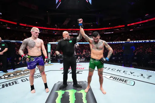 Эрнандес победил Аллена единогласным решением судей в со-главном бою UFC Fight Night 252