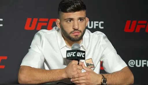 Царукян пообещал устроить Махачеву сюрприз в бою за пояс UFC